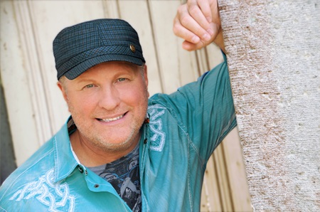 RIALTO PRESENTS Collin Raye
